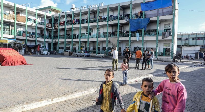 قتلى وعشرات المصابين بإطلاق نار قرب مركز توزيع مساعدات