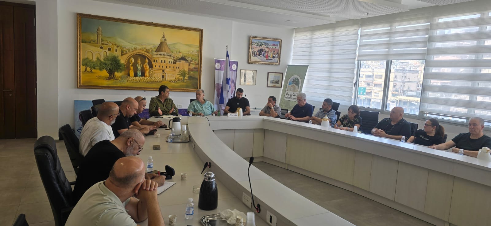 بعد يوم من اعلان الداخلية حل المجلس البلدي: علي سلام يترأس جلسة في بلدية الناصرة حول الحرب