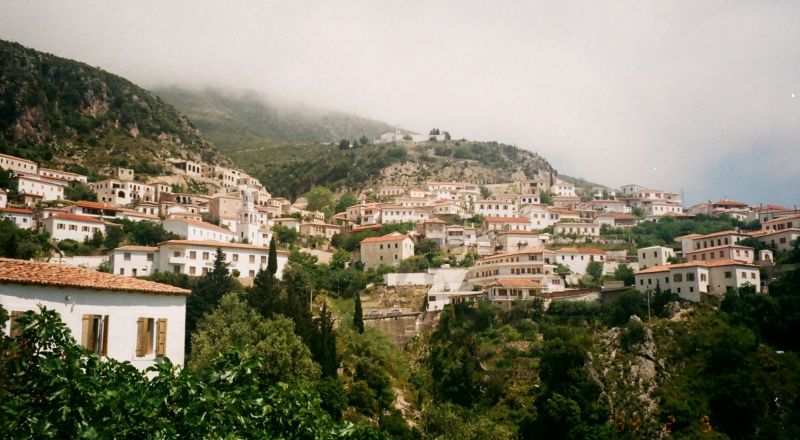 تجربة الحياة البسيطة في قرى ألبانيا الجبلية