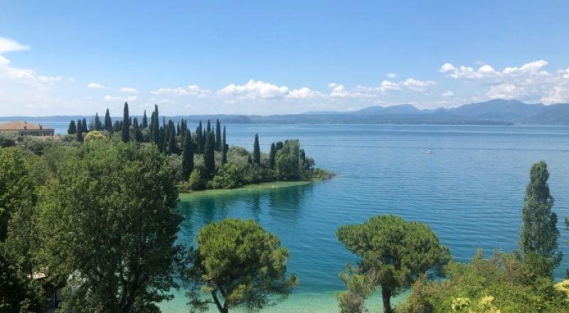 رحلة إلى بحيرة غاردا الوجهة السياحية الشهيرة في شمال إيطاليا