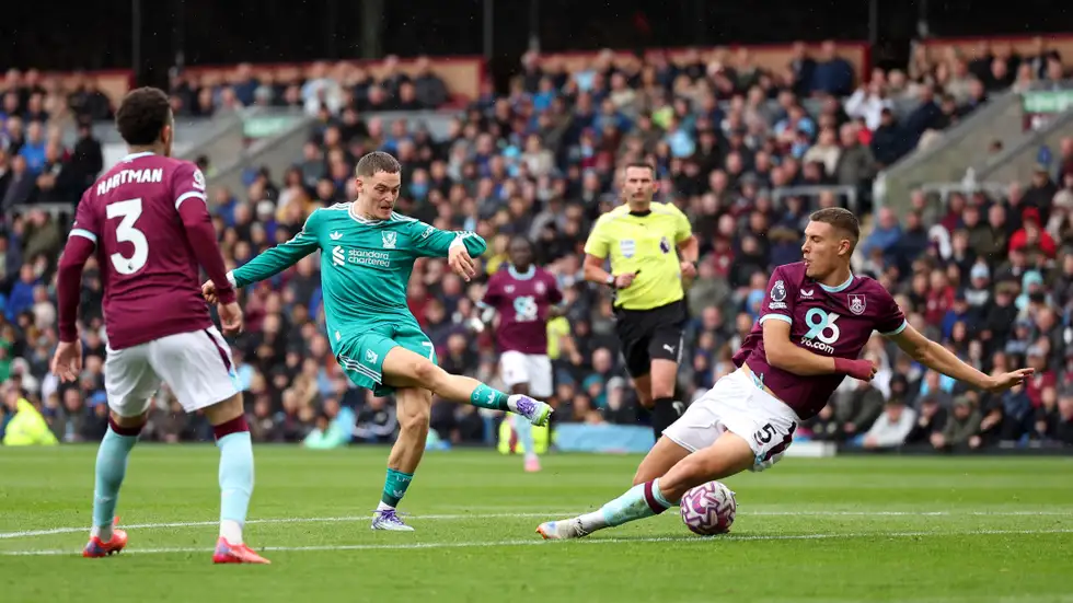 صلاح يقود ليفربول لفوز قاتل على بيرنلي