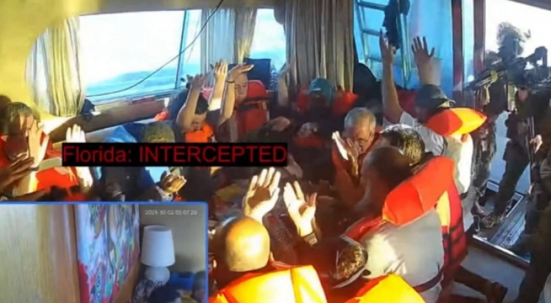 إسرائيل تعترض معظم سفن أسطول الصمود وتقارير عن وصول سفينة إلى المياه الإقليمية لغزة