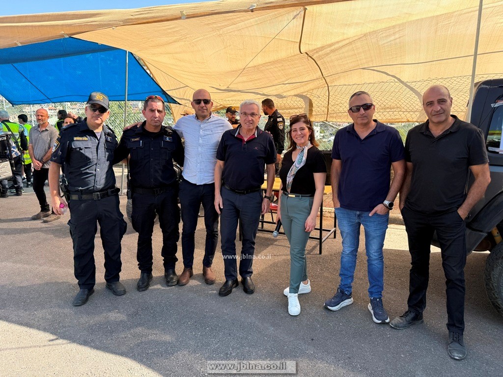 نشاط الشرطة ووحداتها في يوم توعية ثري لتلاميذ مدرسة الميس الابتدائية