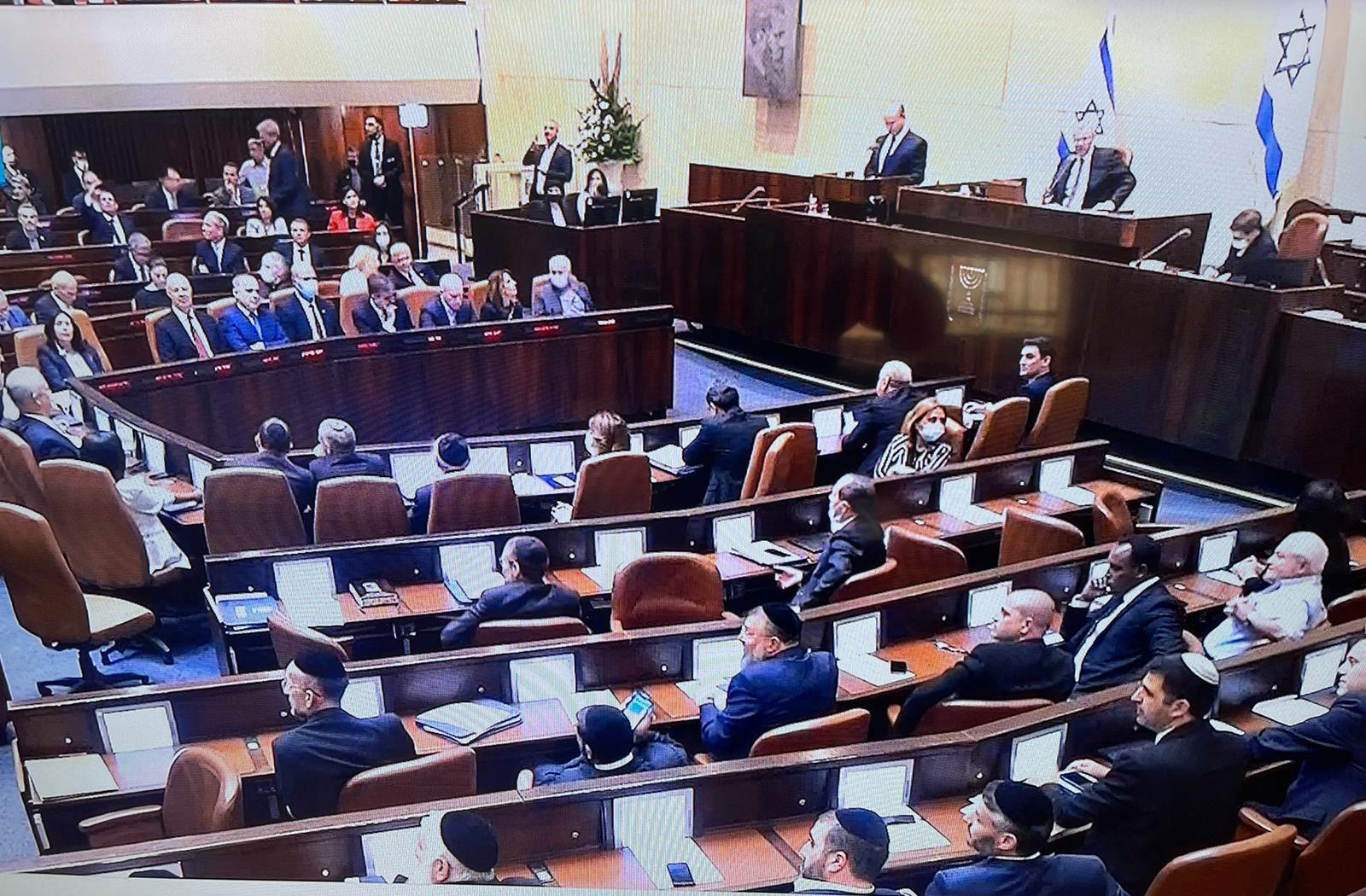 اليوم- الكنيست الإسرائيليّ يصوّت بالقراءة الأولى على إقرار قانون إعدام أسرى فلسطينيين