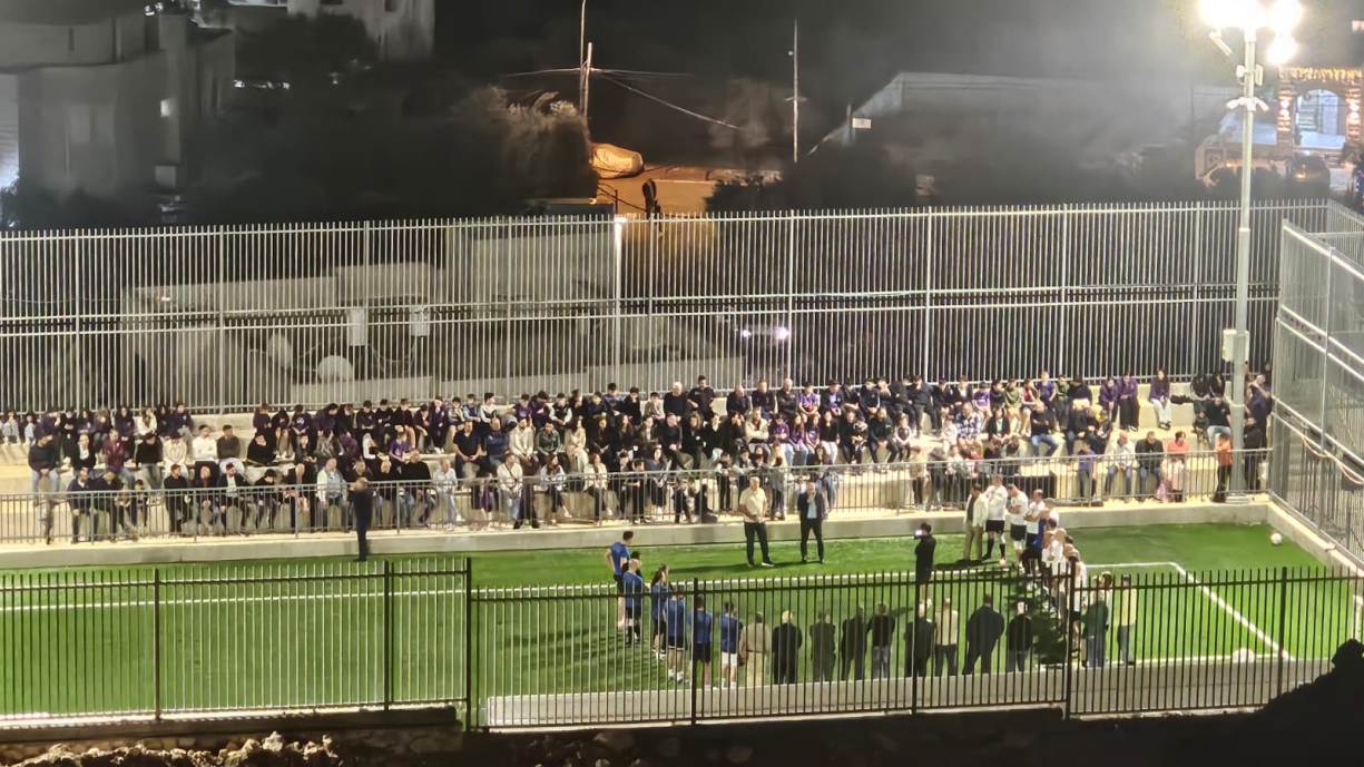 مبارك لمعليا – تأهيل وإعادة افتتاح ملعب العُشب الأخضر الجديد