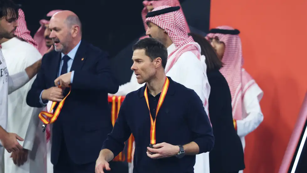 عاجل: ريال مدريد يعلن إقالة تشابي ألونسو.. ويحدد بديله