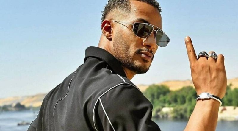 محمد رمضان يهدي حساب تيك توك  يضم 10 ملايين لأحد متابعيه