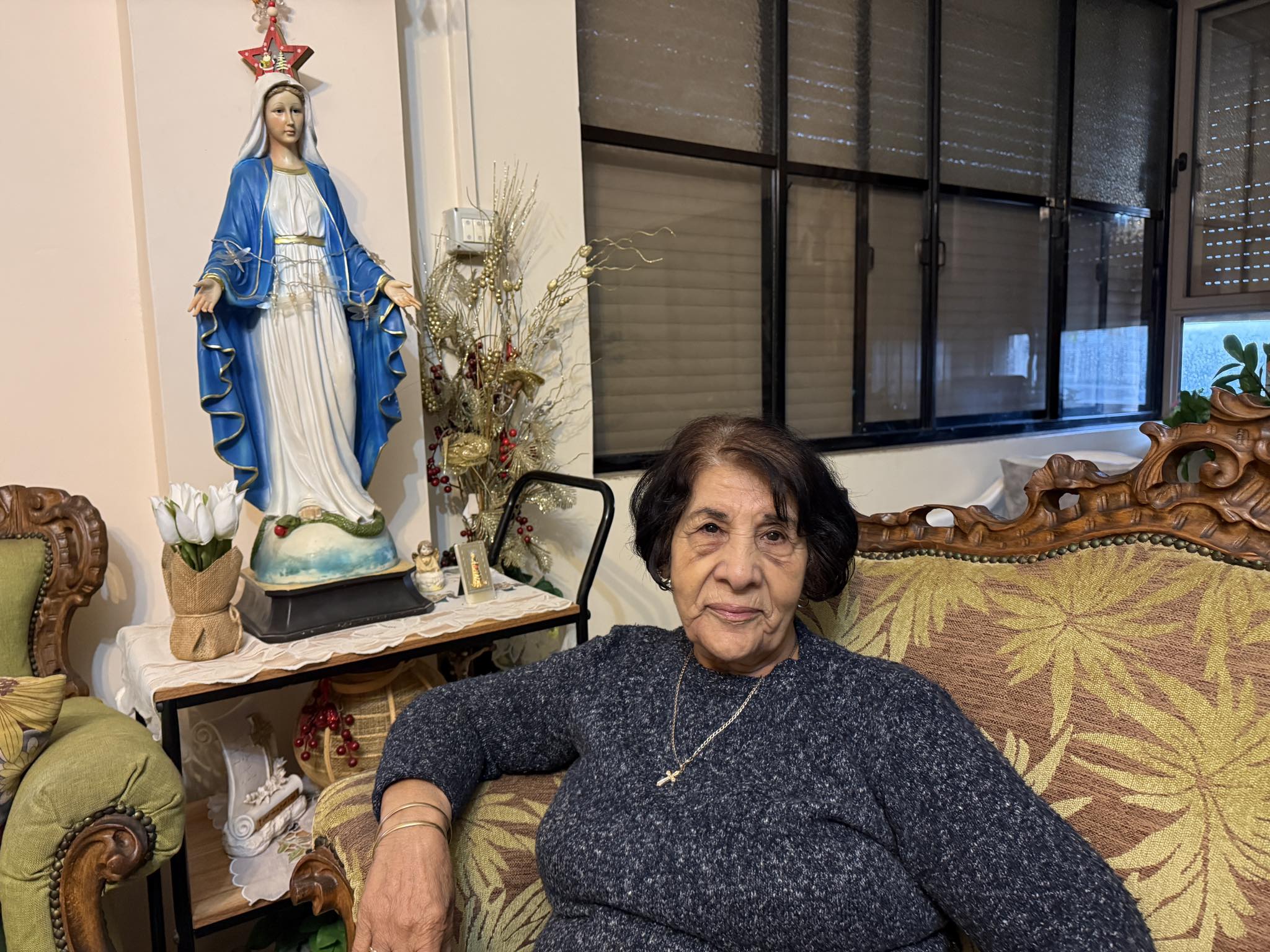 بمناسبة عيد الام- عايدة متى… أم فادي حكاية امرأة لم تكن الحياة معها سهلة، لكنها كانت أقوى من كل الظروف